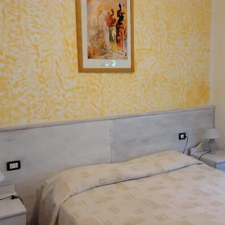 Cristina ISOLA D'ELBA